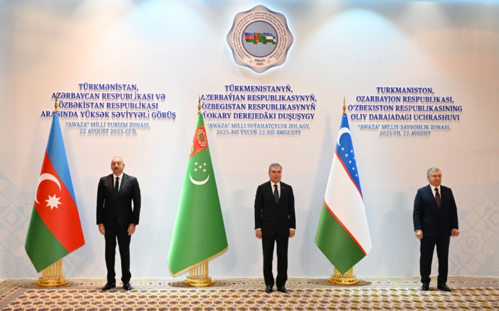 Liderlərin yüksəksəviyyəli görüşü keçirildi -FOTOLAR (YENİLƏNİB)